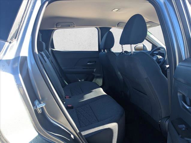 Used 2025 Nissan Kicks SV image 16