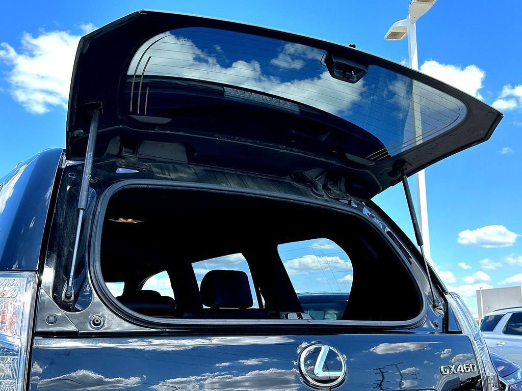 Used 2020 Lexus GX 460 Luxury w/ Accessory Package AWD/4WD image 34