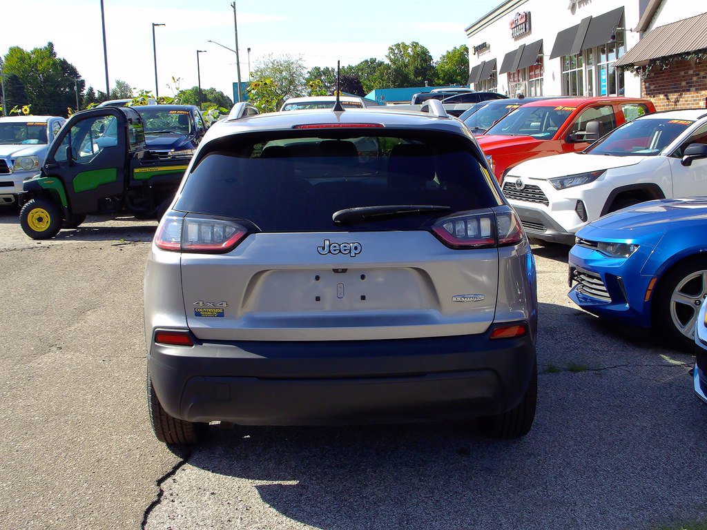 Used 2019 Jeep Cherokee Latitude w/ Popular Appearance Group AWD/4WD image 3