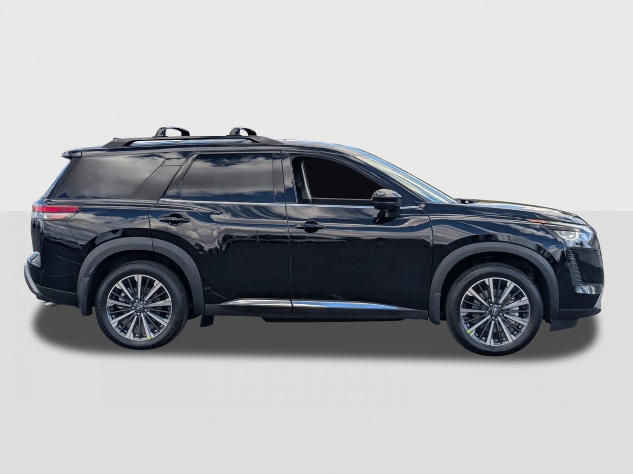 New 2026 Nissan Pathfinder Platinum FWD image 6