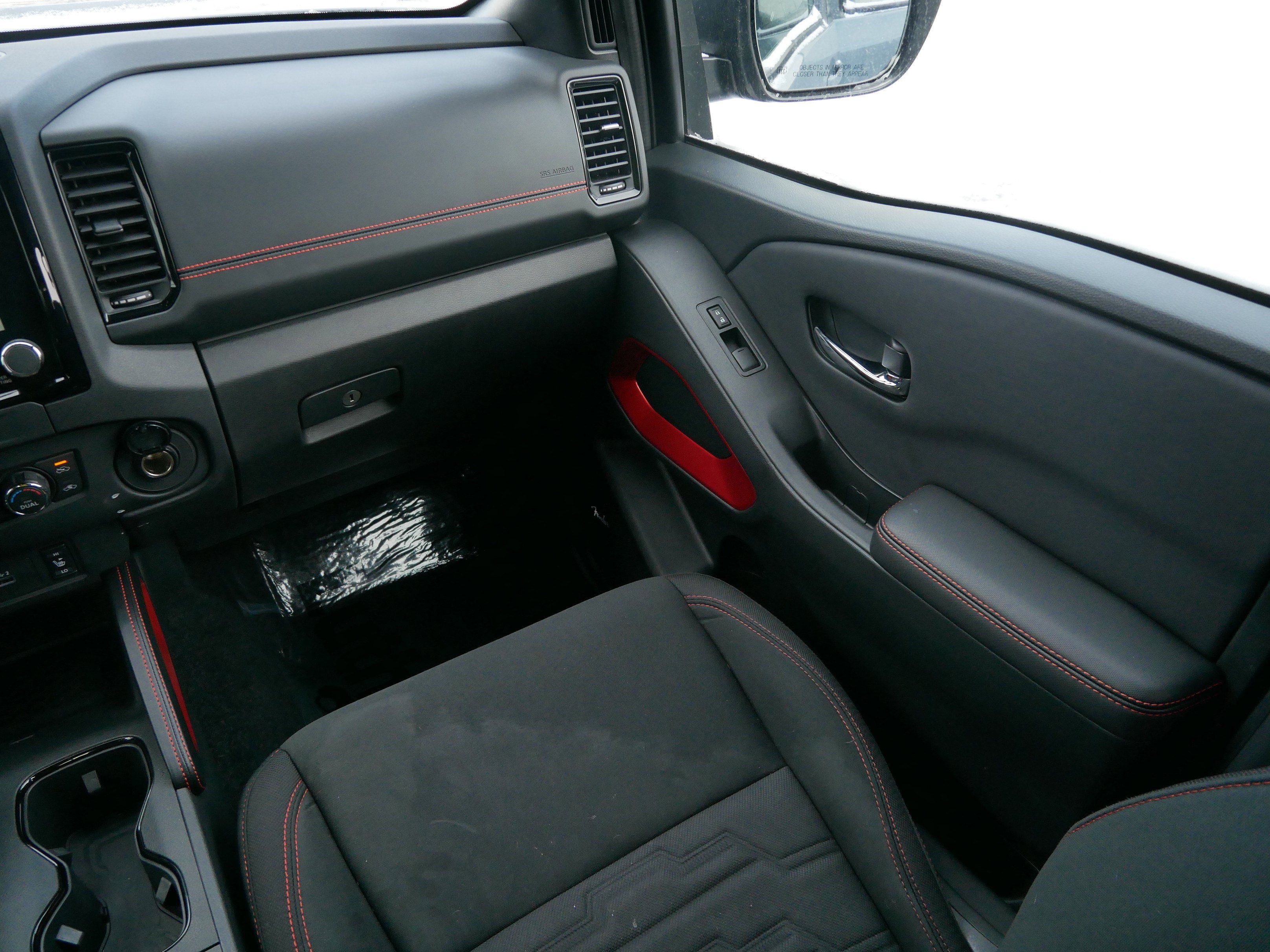 Used 2023 Nissan Frontier PRO-4X w/ Pro Convenience Package image 11