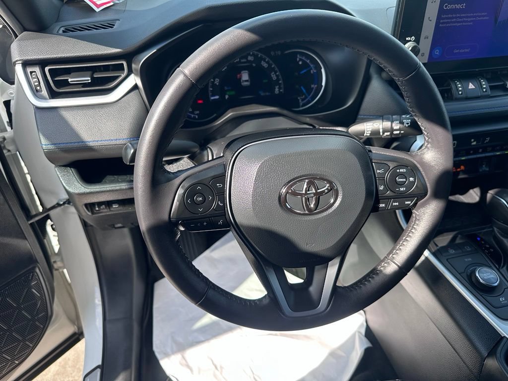 Used 2024 Toyota RAV4 XSE AWD/4WD image 17