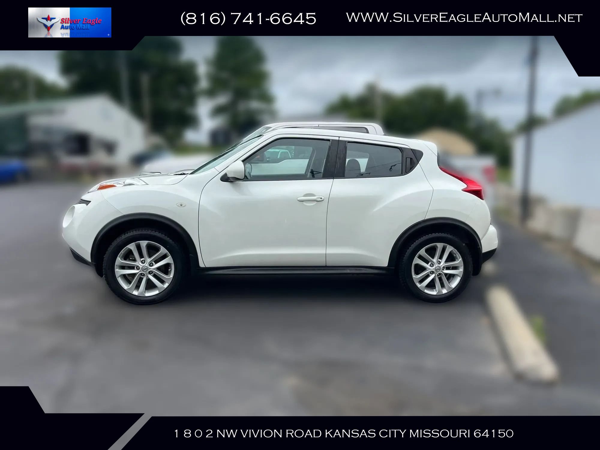 Used 2013 Nissan Juke S AWD/4WD image 2