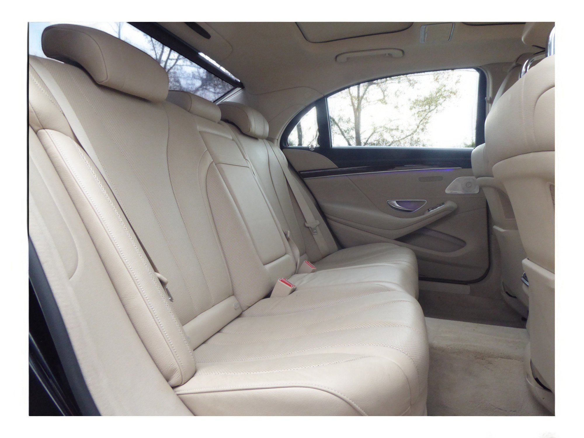 Used 2016 Mercedes-Benz S 550 4MATIC Sedan w/ Premium Package image 19