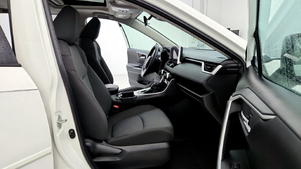 Used 2023 Toyota RAV4 XLE w/ Convenience Package AWD/4WD image 17