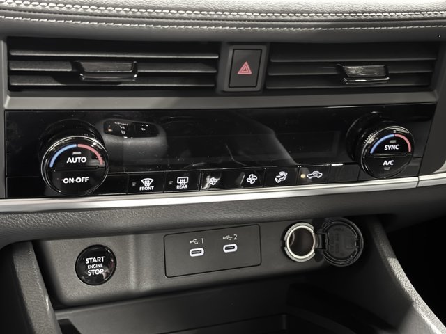 New 2026 Nissan Rogue SV AWD/4WD image 17