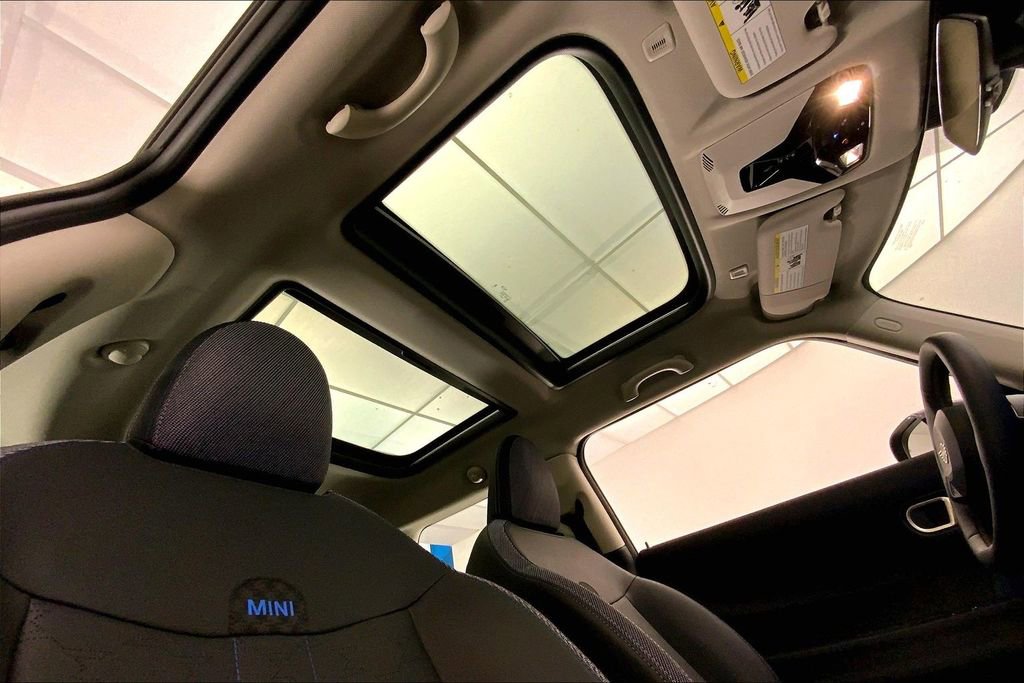 Certified 2025 MINI Cooper S image 26