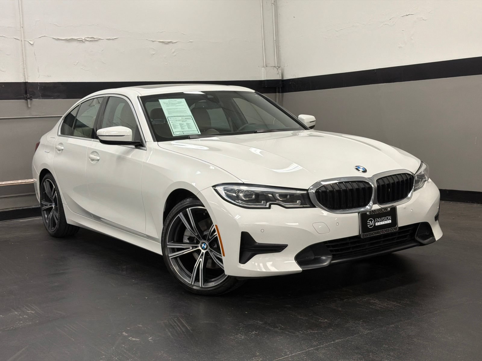 Used 2021 BMW 330i Sedan w/ Convenience Package RWD image 2