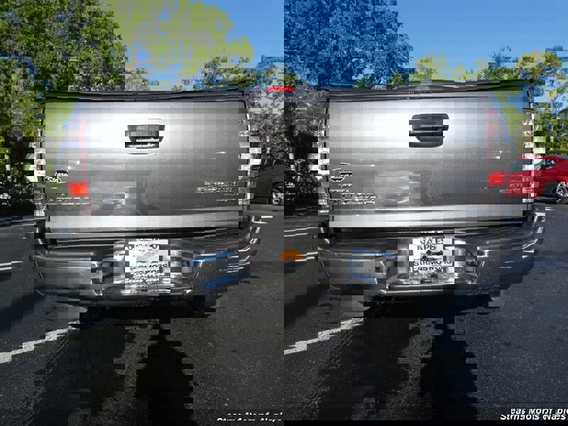 Used 2014 Toyota Tacoma PreRunner w/ SR5 Package image 12