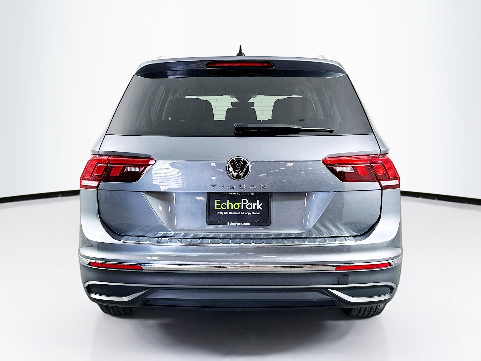 Used 2024 Volkswagen Tiguan Wolfsburg Edition image 7