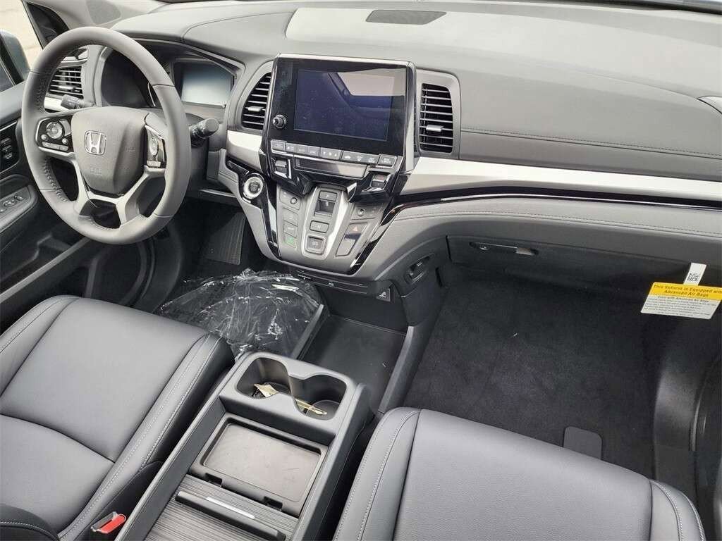 Used 2024 Honda Odyssey Touring image 23