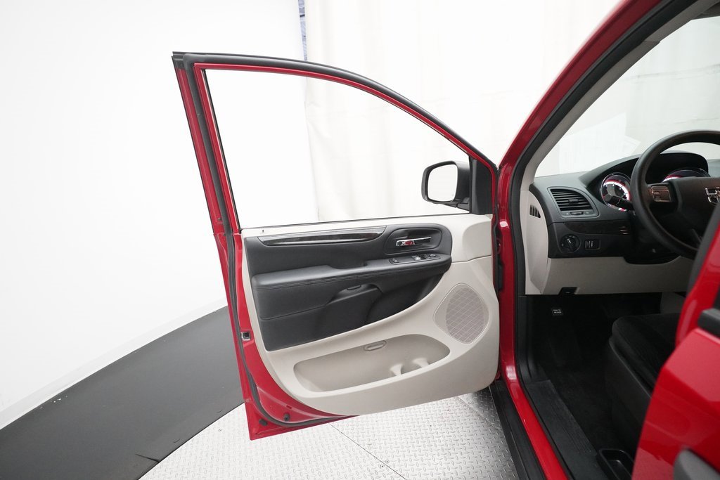 Used 2013 Dodge Grand Caravan American Value Package image 26