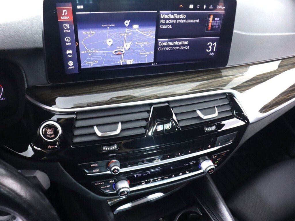 Used 2021 BMW 530i xDrive w/ Convenience Package AWD/4WD image 15