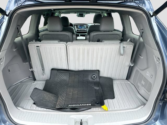 Used 2019 Toyota Highlander XLE AWD/4WD image 26