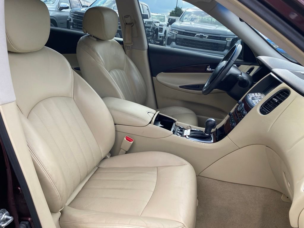 Used 2016 INFINITI QX50 2WD w/ Deluxe Touring Package image 23