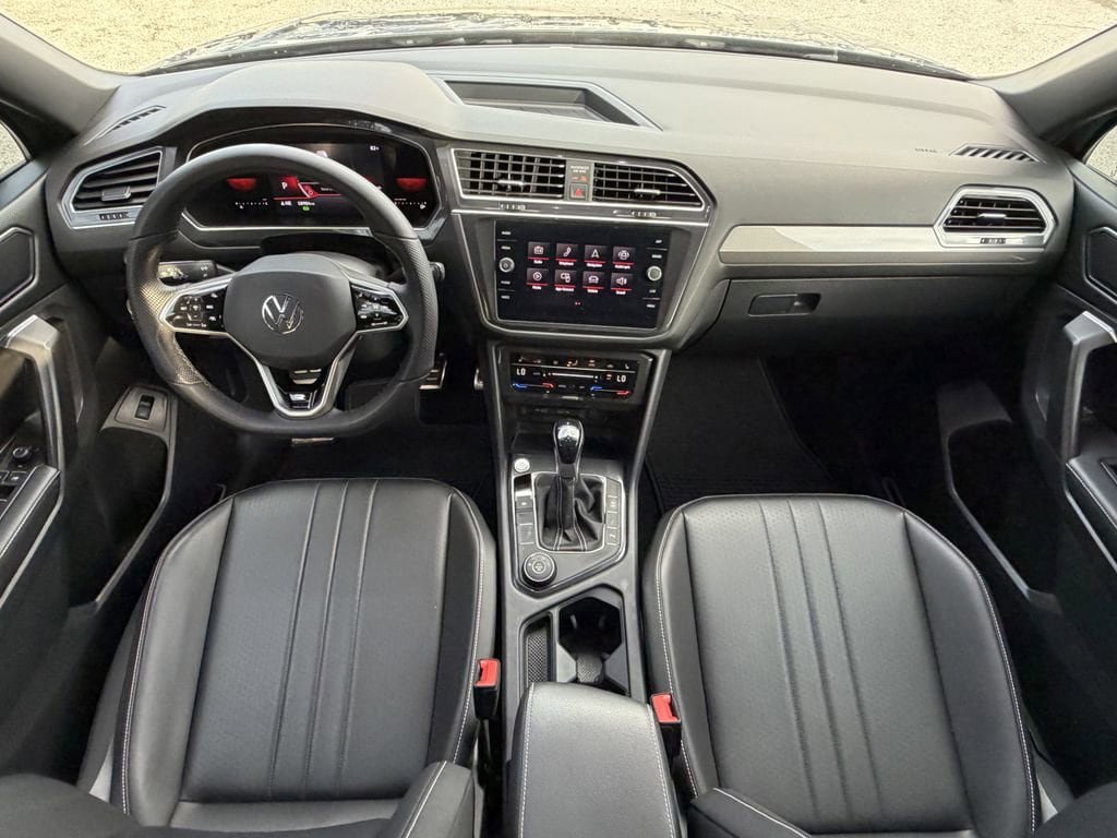 Used 2022 Volkswagen Tiguan SE R-Line AWD/4WD image 12