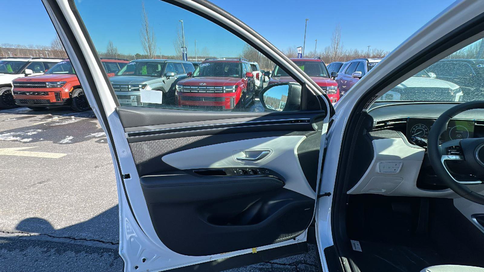 Used 2024 Hyundai Tucson Limited image 16