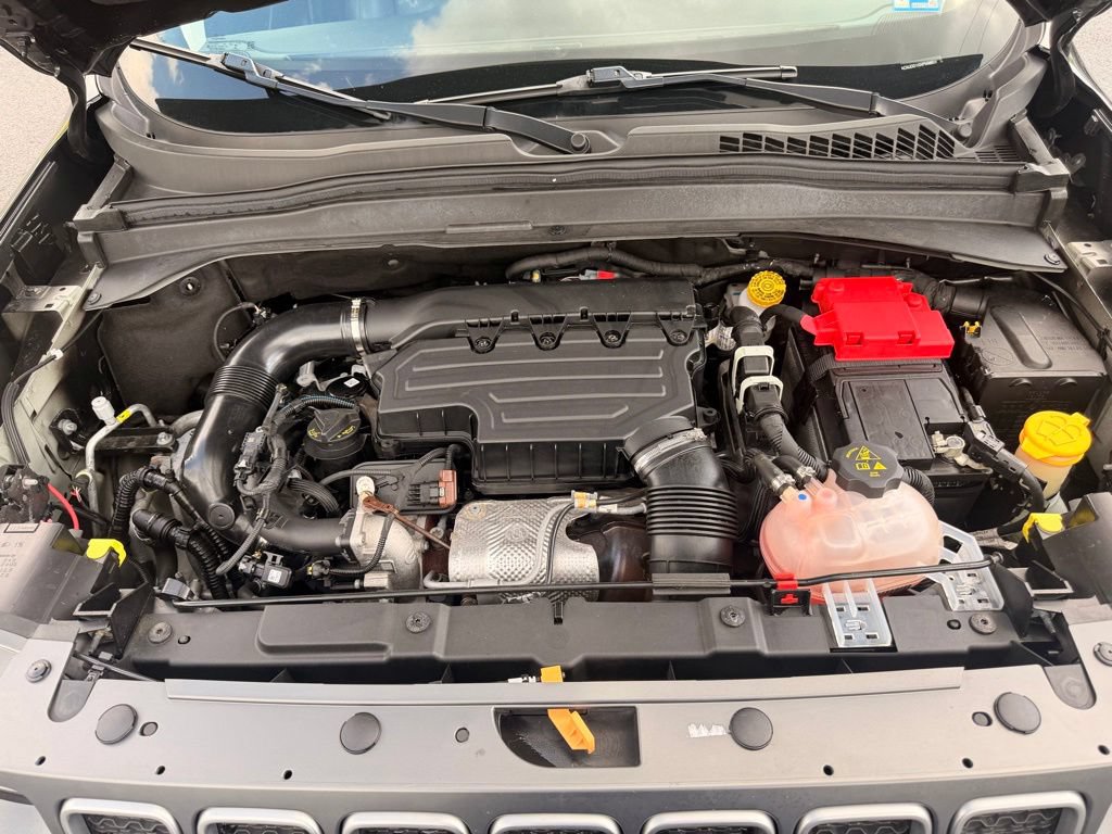 Used 2022 Jeep Renegade Limited AWD/4WD image 38