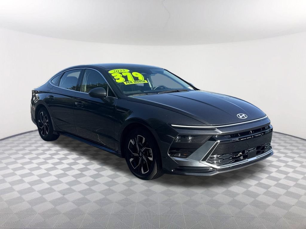 Used 2025 Hyundai Sonata SEL FWD image 3