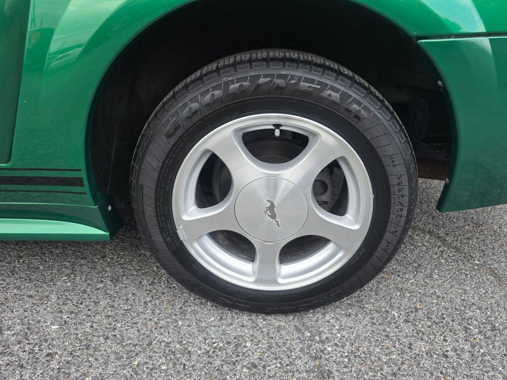 Used 2001 Ford Mustang Premium RWD image 16