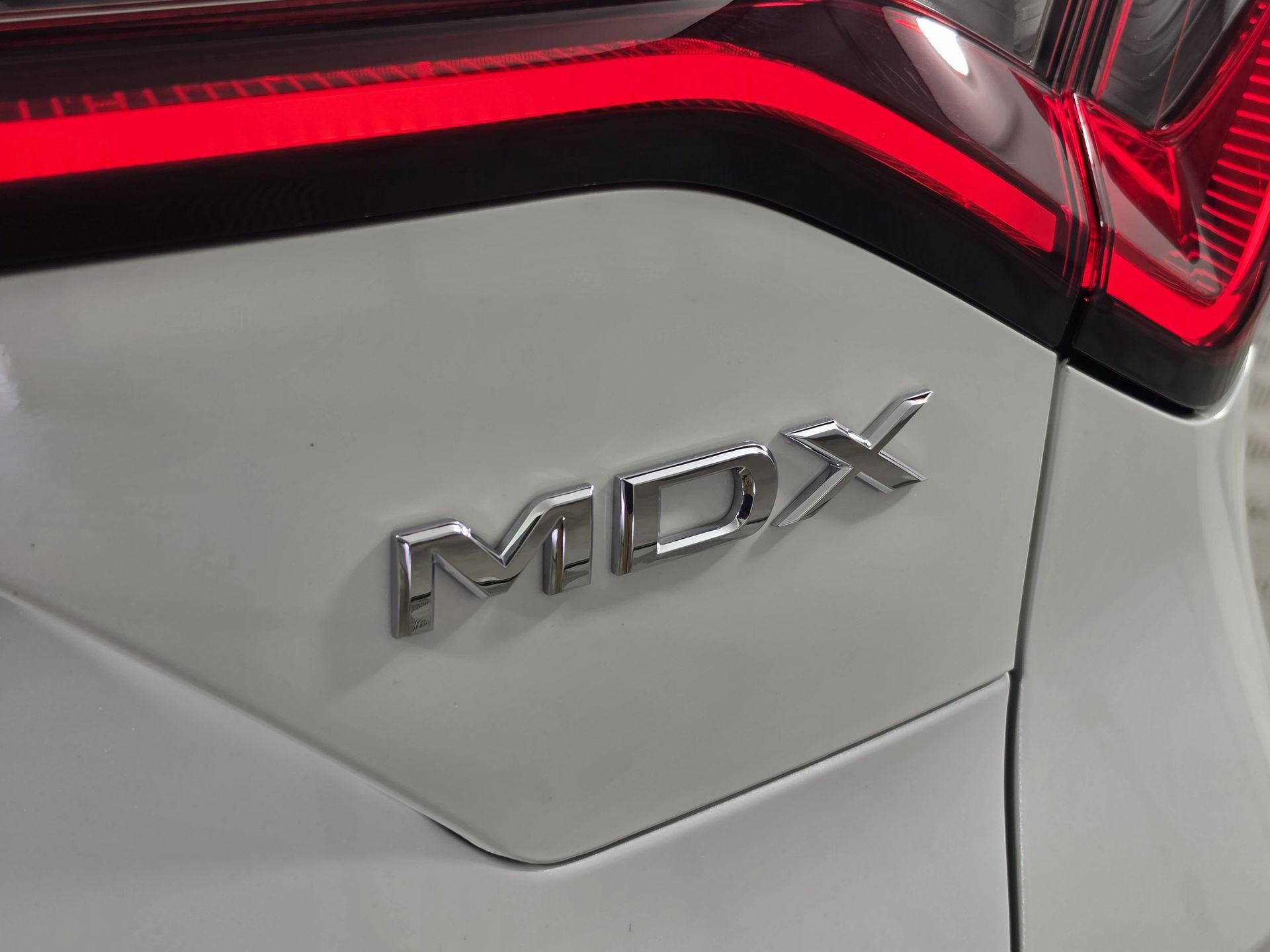 Used 2025 Acura MDX w/ Advance Package AWD/4WD image 11