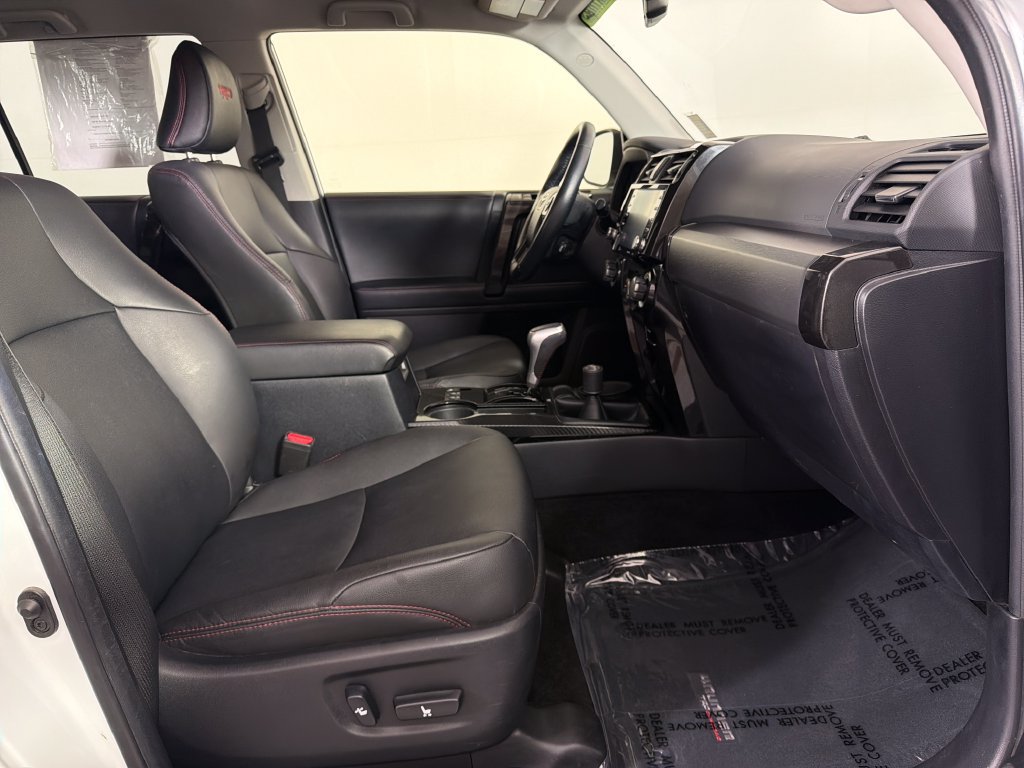 Used 2024 Toyota 4Runner TRD Off-Road Premium AWD/4WD image 20
