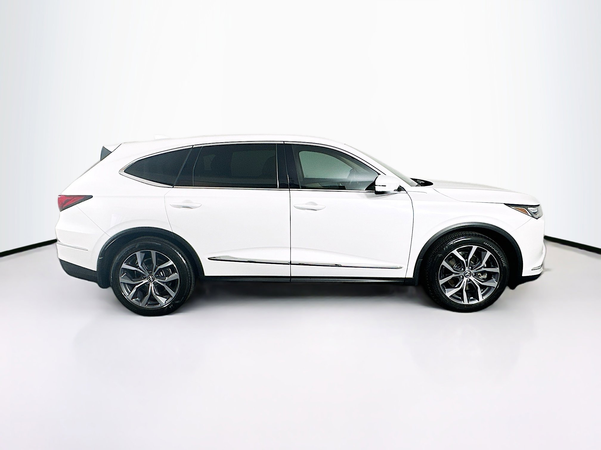 Used 2023 Acura MDX FWD w/ Technology Package image 10