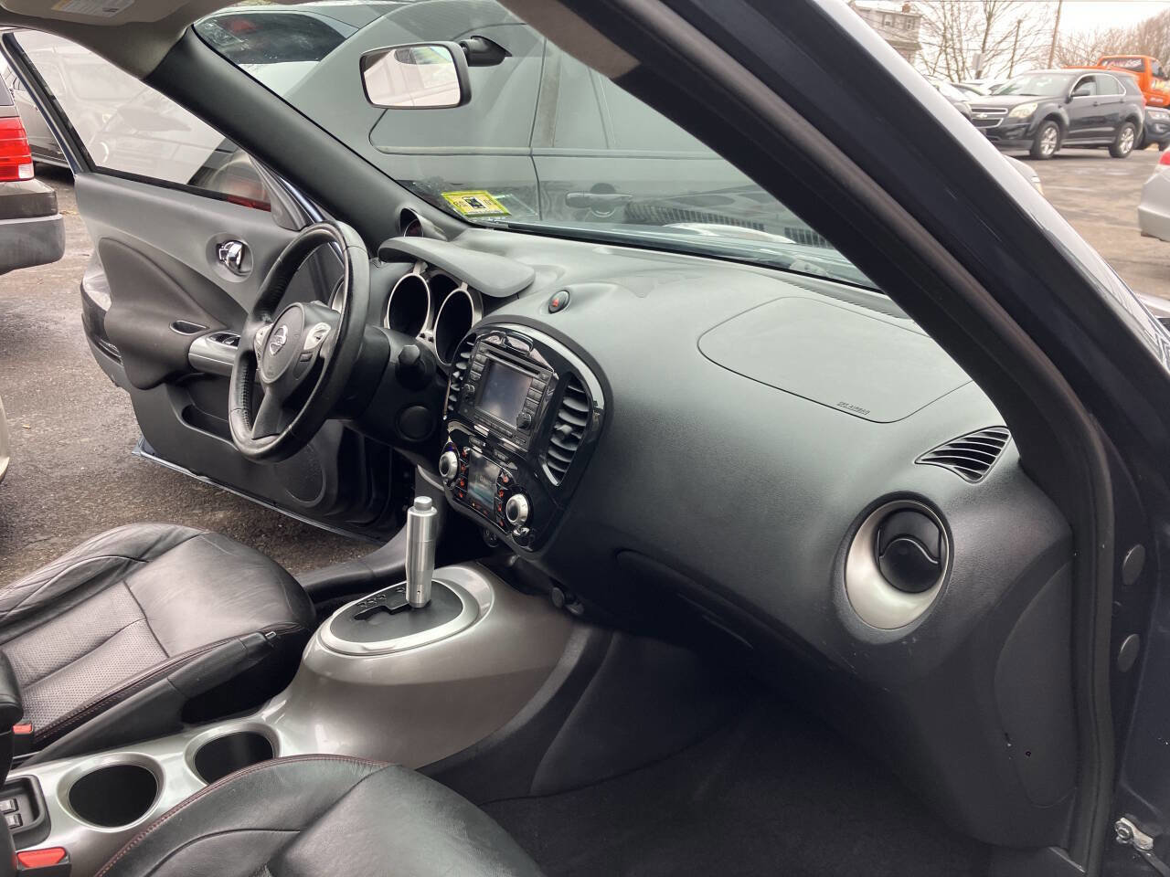 Used 2011 Nissan Juke SL image 36