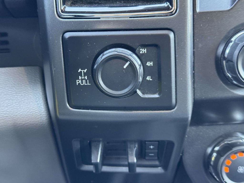 Used 2019 Ford F250 XLT w/ XLT Premium Package AWD/4WD image 8