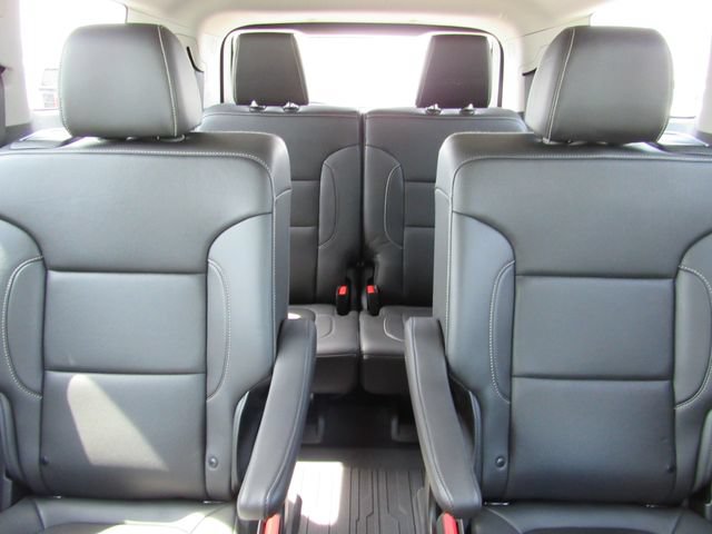 Used 2023 GMC Acadia SLT w/ Elevation Edition AWD/4WD image 29