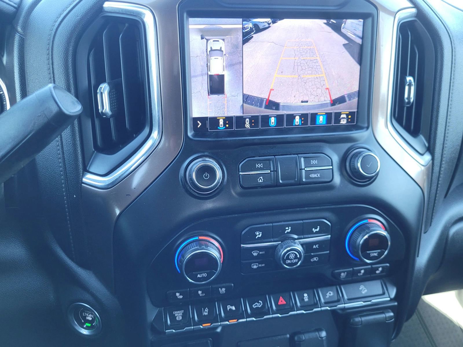 Used 2020 Chevrolet Silverado 3500 High Country w/ Technology Package image 17