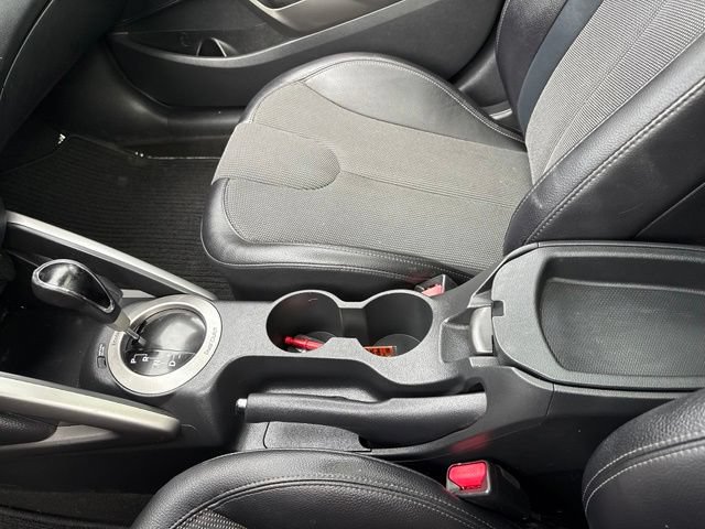 Used 2012 Hyundai Veloster w/ Style Pkg FWD image 19