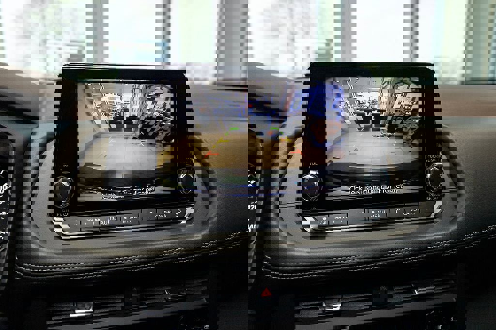 Used 2023 Nissan Rogue SV w/ SV Premium B Package image 7