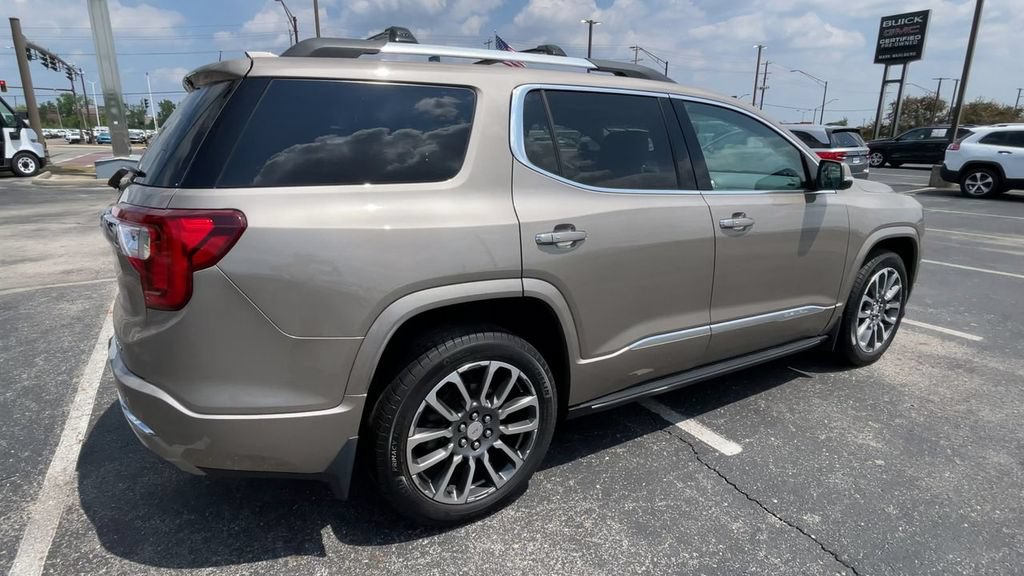 Used 2022 GMC Acadia Denali w/ Denali Ultimate Package AWD/4WD image 2
