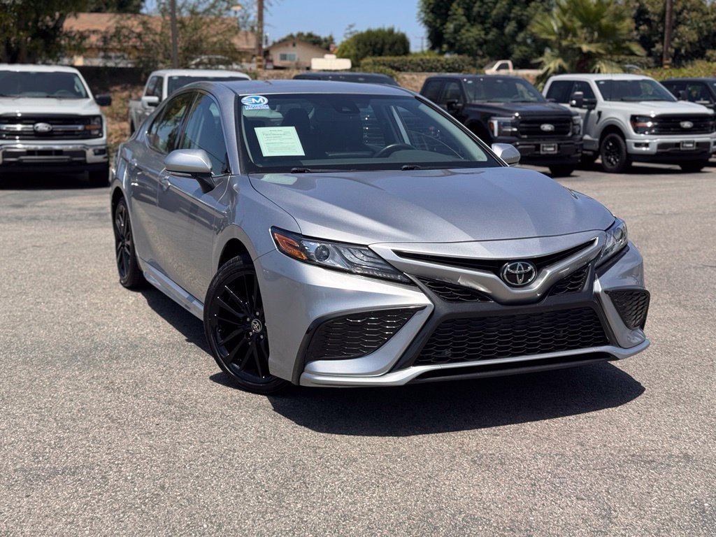 Used 2023 Toyota Camry XSE FWD image 2