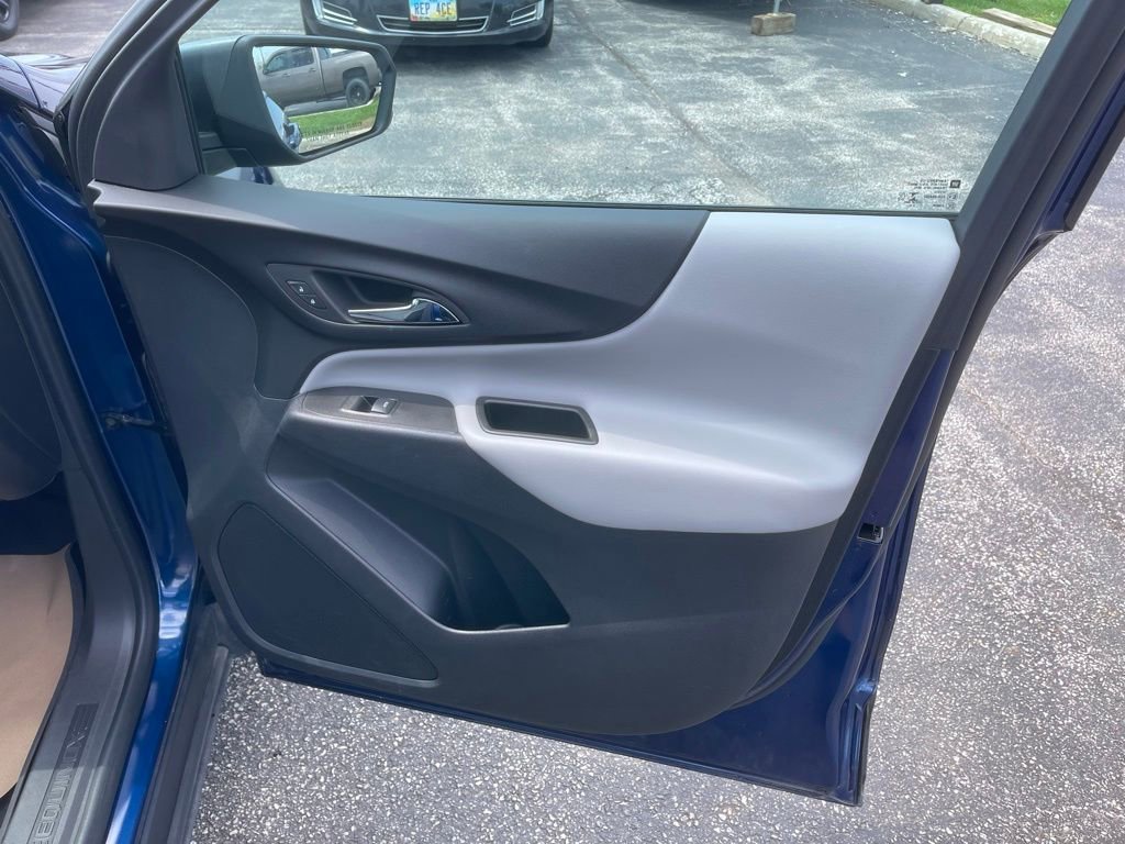 Used 2023 Chevrolet Equinox LS w/ LS Convenience Package FWD image 18