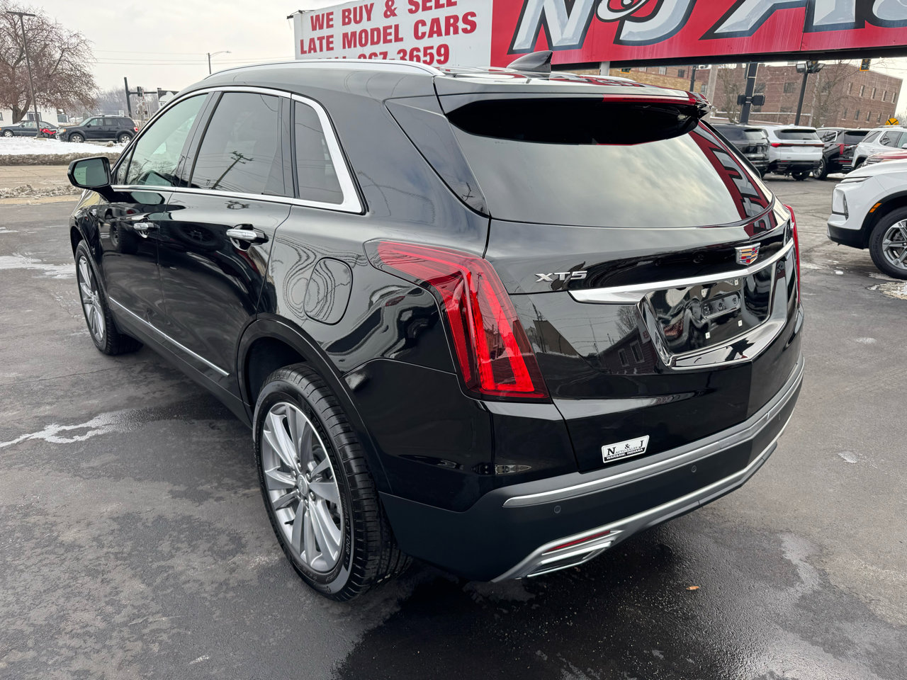 Used 2025 Cadillac XT5 Premium Luxury image 7