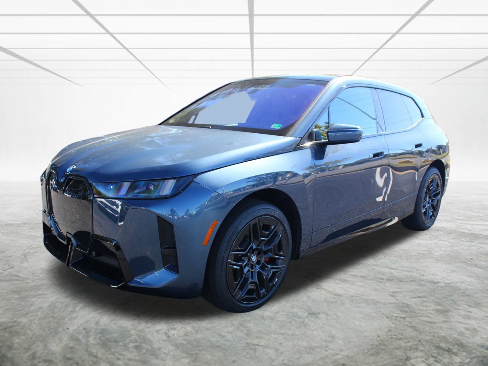 New 2026 BMW iX xDrive60 w/ M Sport Package image 3