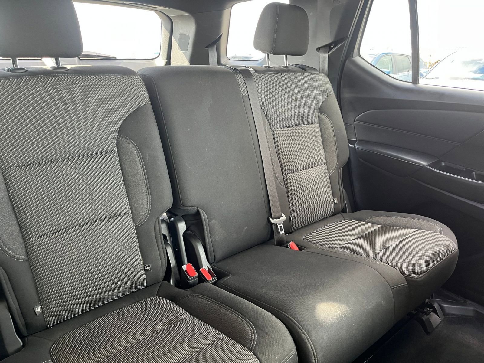 Used 2023 Chevrolet Traverse LT image 36