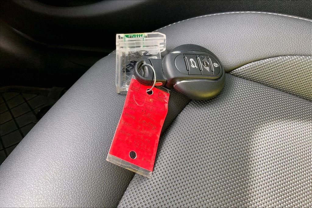 Certified 2024 MINI Cooper 4-Door Hardtop image 14