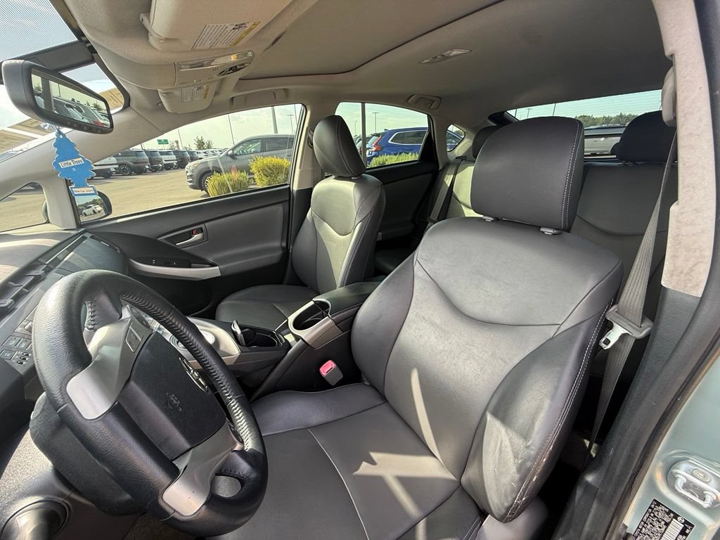 Used 2012 Toyota Prius Four w/ Deluxe Solar Roof Pkg FWD image 9
