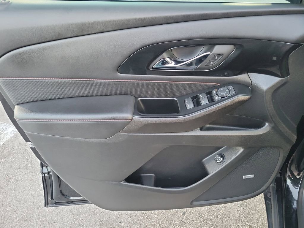Used 2023 Chevrolet Traverse RS image 15