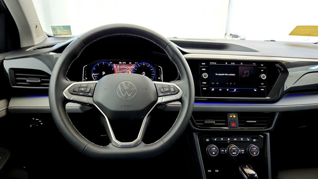 Used 2022 Volkswagen Taos SEL w/ Panoramic Sunroof Package AWD/4WD image 28