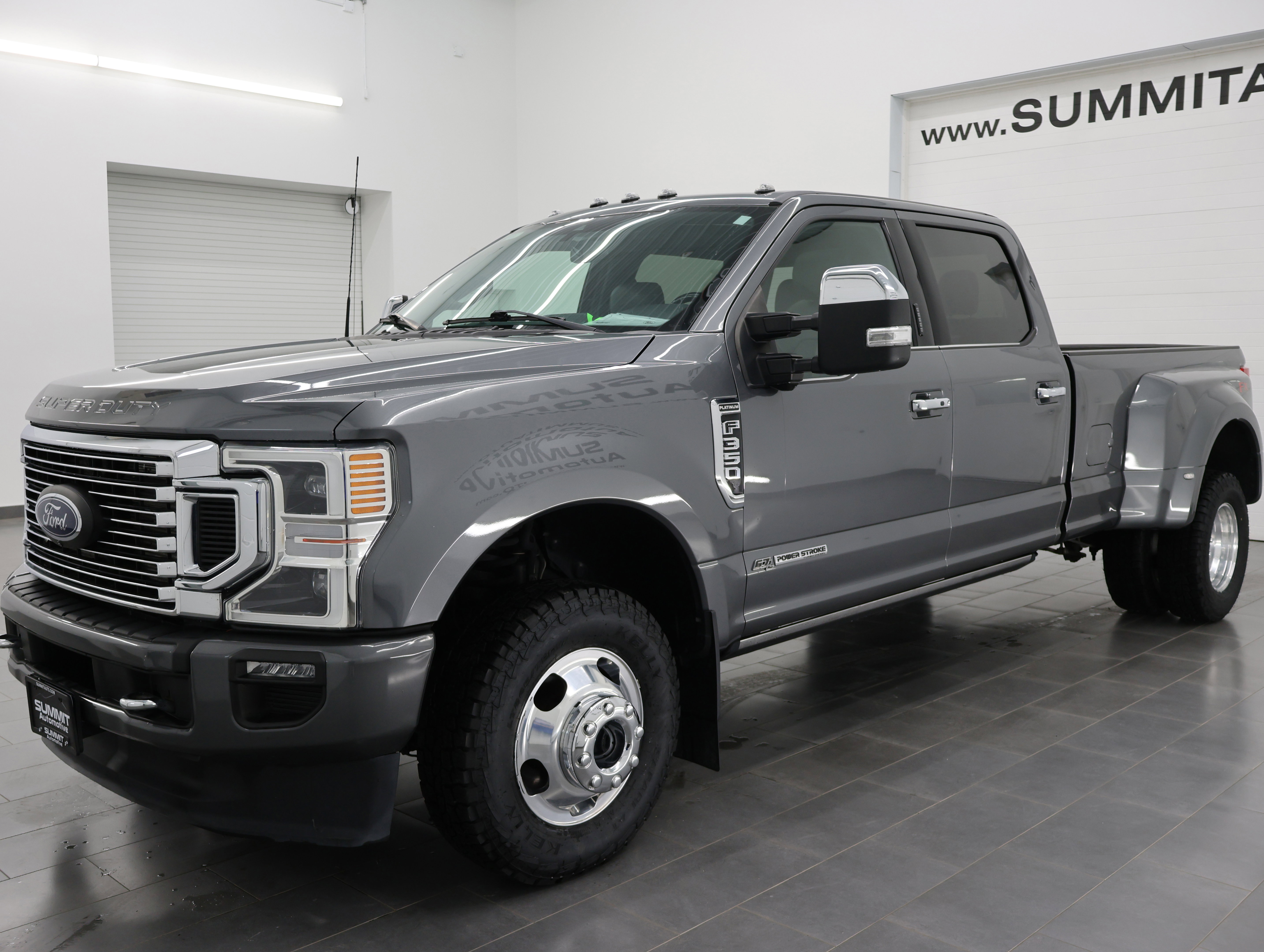 Used 2022 Ford F350 Platinum AWD/4WD image 6