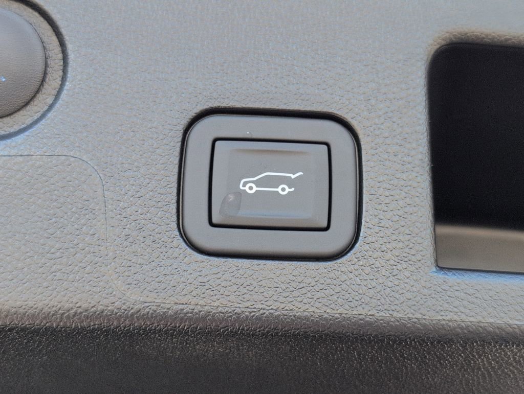 New 2026 Chevrolet Equinox LT w/ Convenience Package II FWD image 6