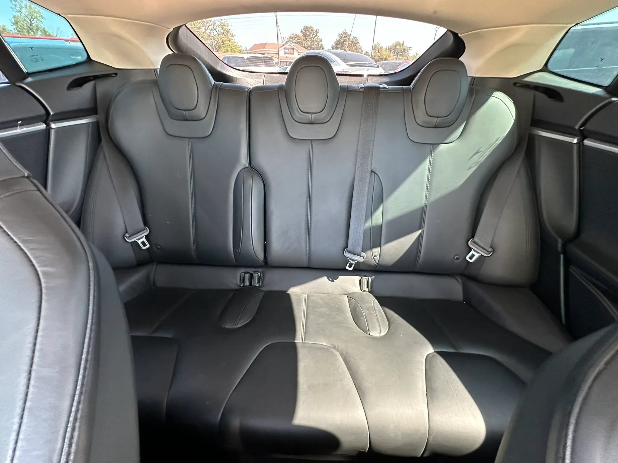 Used 2014 Tesla Model S 85 RWD image 16