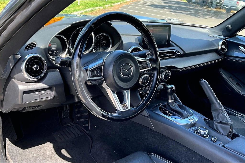 Used 2020 MAZDA MX-5 Miata RF Grand Touring RWD image 13
