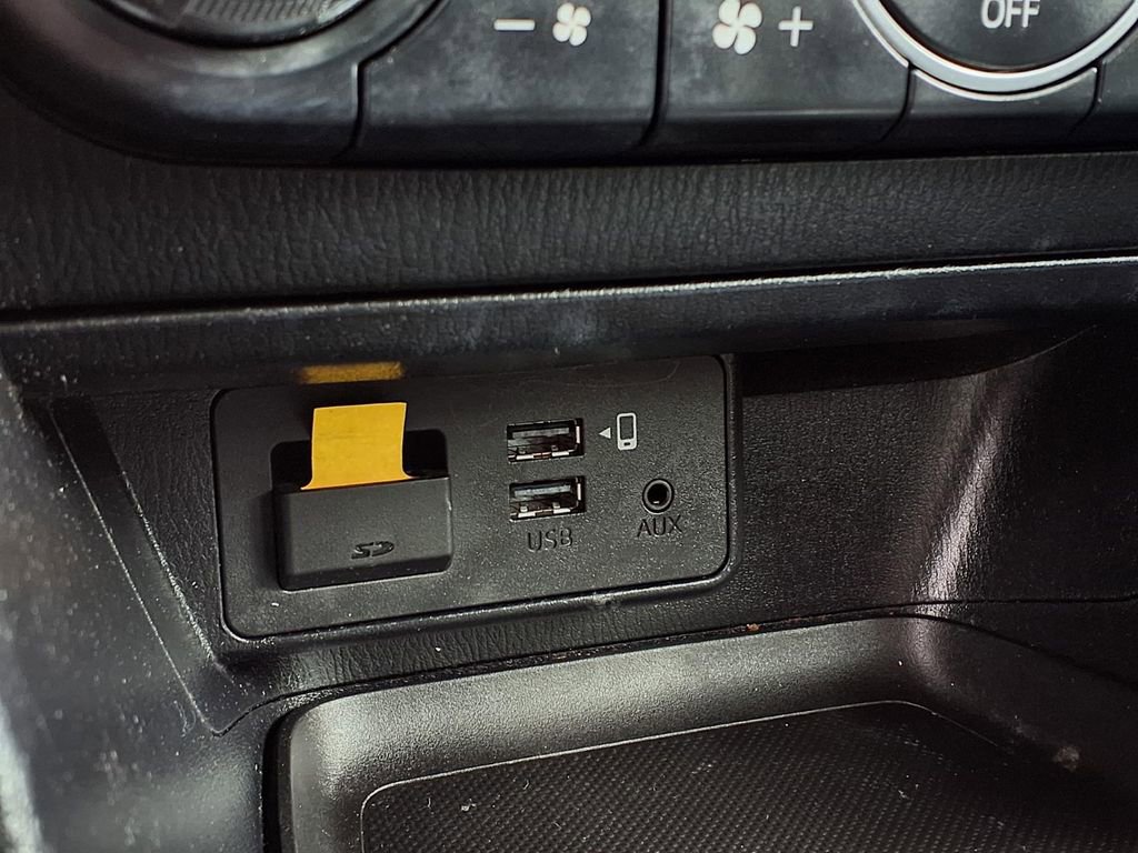 Used 2018 MAZDA MAZDA3 Touring image 9