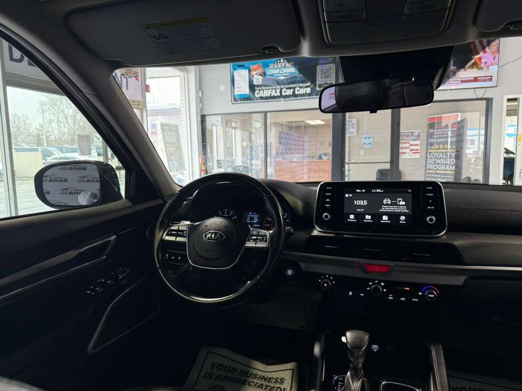 Used 2020 Kia Telluride LX AWD/4WD image 24