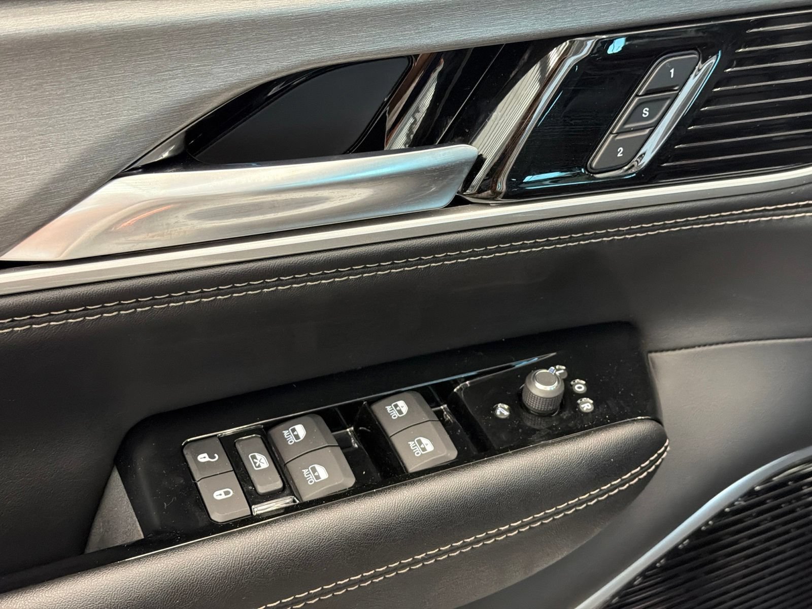 New 2026 Jeep Grand Wagoneer Limited AWD/4WD image 15